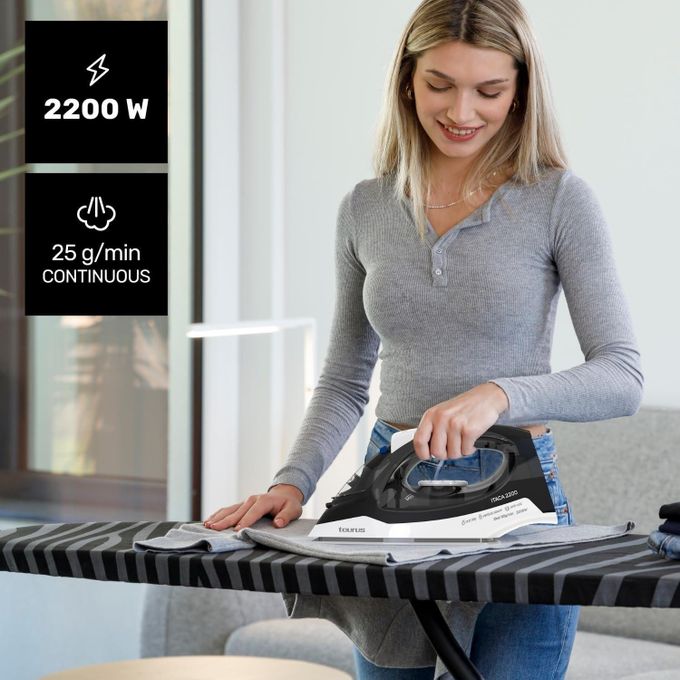 Taurus Itaca 2200 Steam Iron , 2200 Watt , Black White