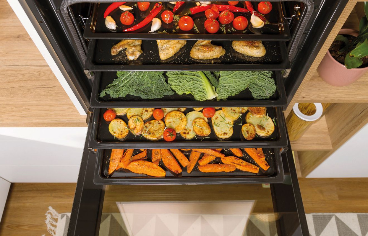 Gorenje Built-In Electric Oven with Grill 77 Liter , Black Stainless Steel - BOS6747A01X
