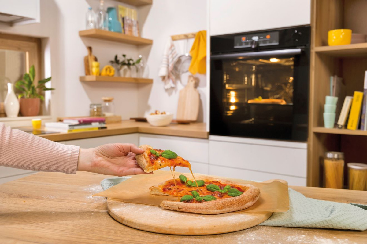 Gorenje Built-In Electric Oven with Grill 77 Liter , Black Stainless Steel - BOS6747A01X