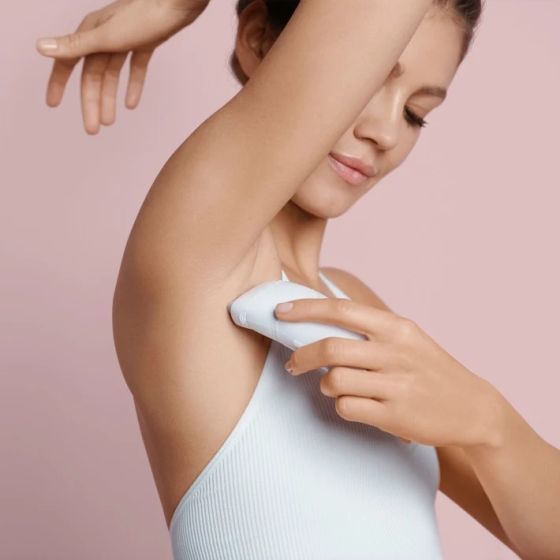 ماكينة حلاقة كهرباء براون سيلك ابيل 5 ، استخدام جاف ورطب ، ابيض وبينك - 5-500