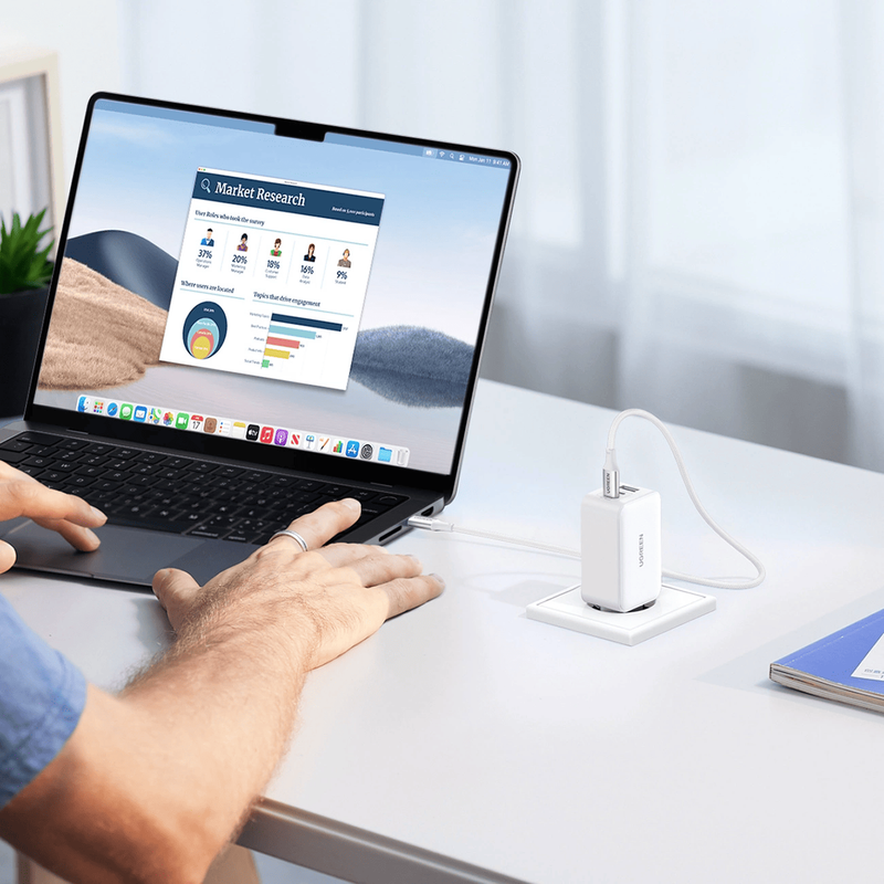 شاحن يوجرين جان فاست ، عدد 3 منفذ USB ، قدرة 65 وات ، ابيض - CD244