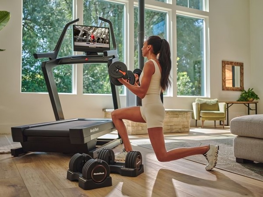Nordic Track X24 Treadmill , 181 Kilogram 4.25 horsepower , Black