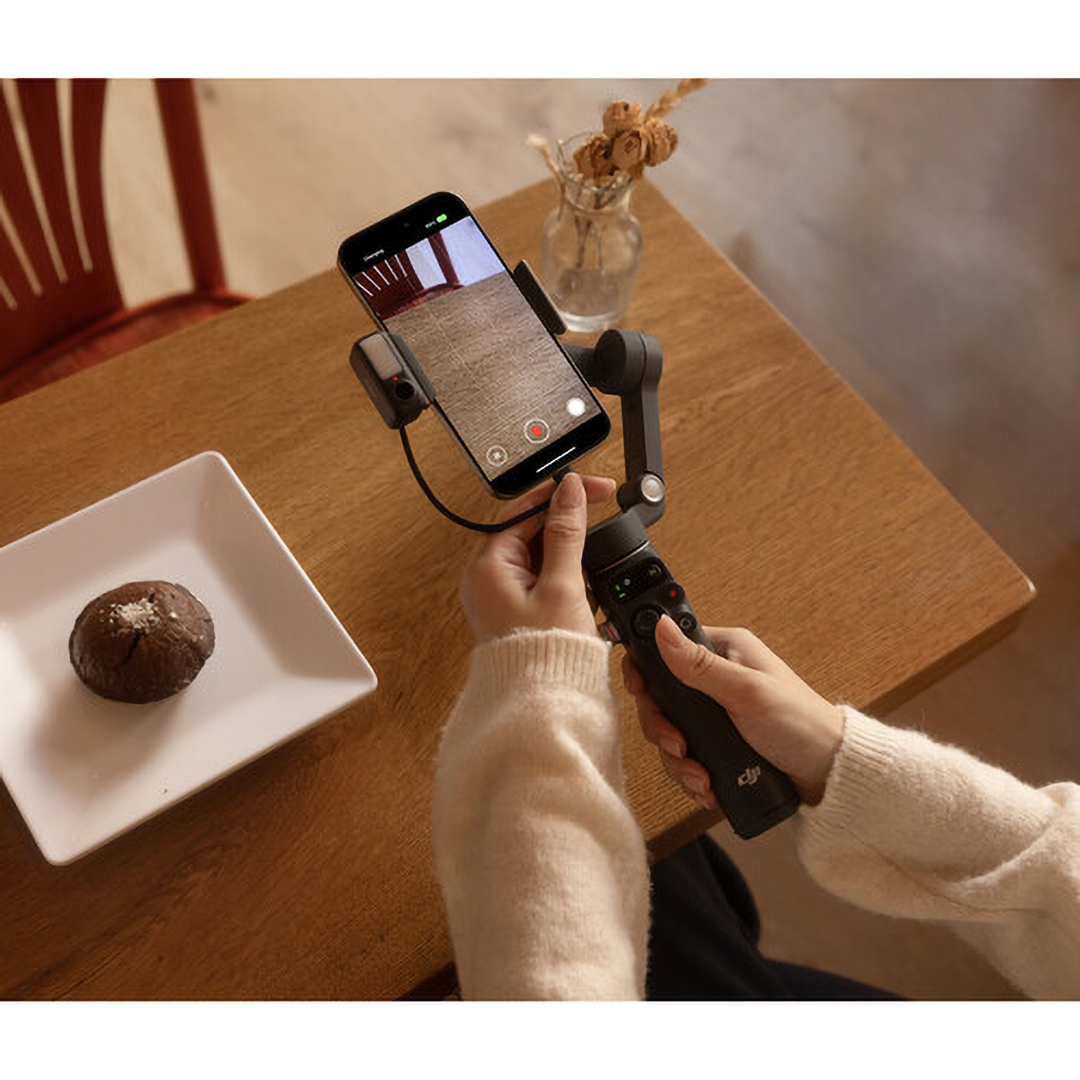 Dji Osmo Mobile 7P Smartphone Gimbal forsmartphones up to 3.3″ wide Dark Gray
