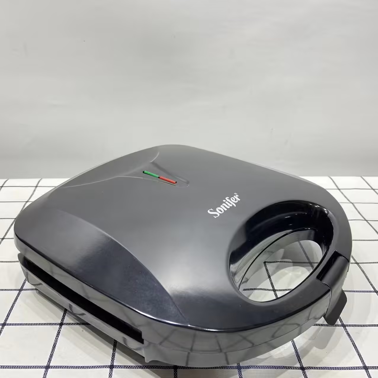 Sonifer Waffle Maker 750 Watt Black - SF-6138