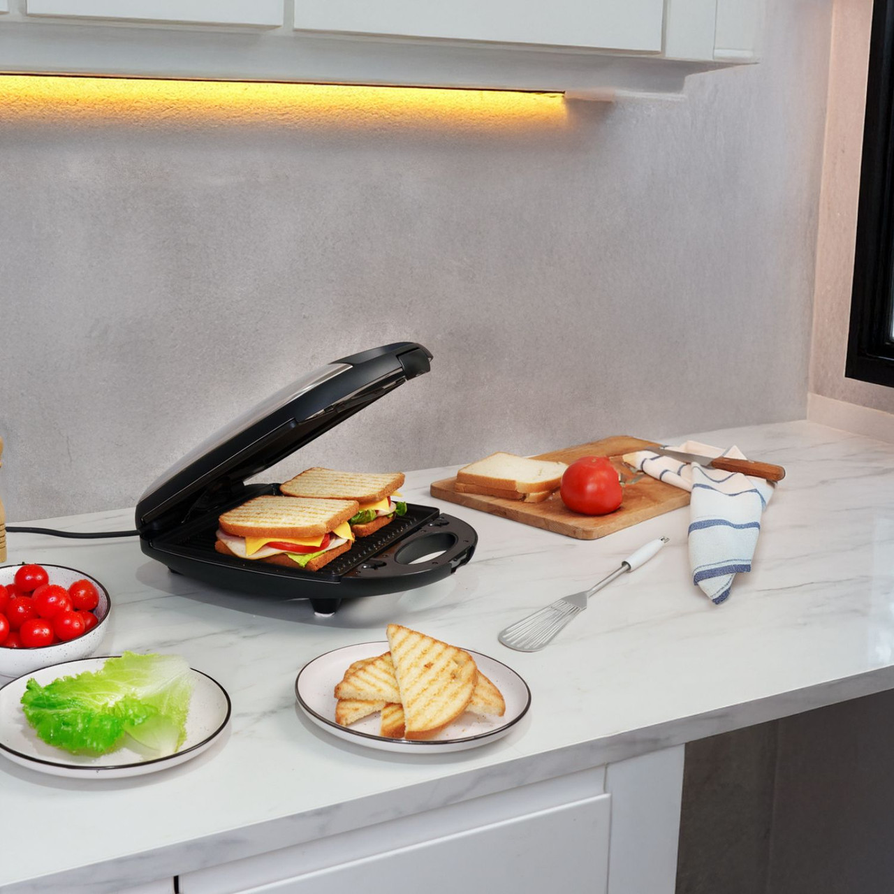 Arshia Sandwich, Grill and Waffle Maker 1200 Watt Black Silver - SM116-2515