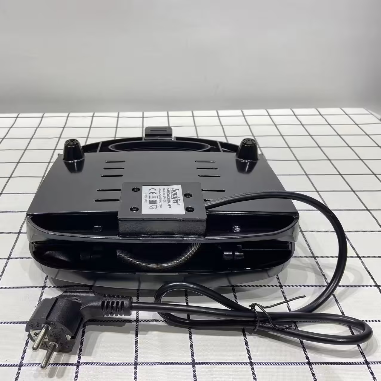Sonifer Waffle Maker 750 Watt Black - SF-6138