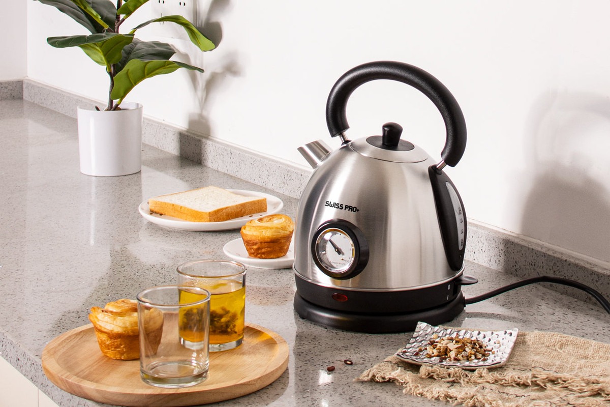 Swiss Pro Plus Retro 304 Stainless steel body Electric Kettle , 1.8 Liter 2200 Watt , Silver - Swiss Pro Plus